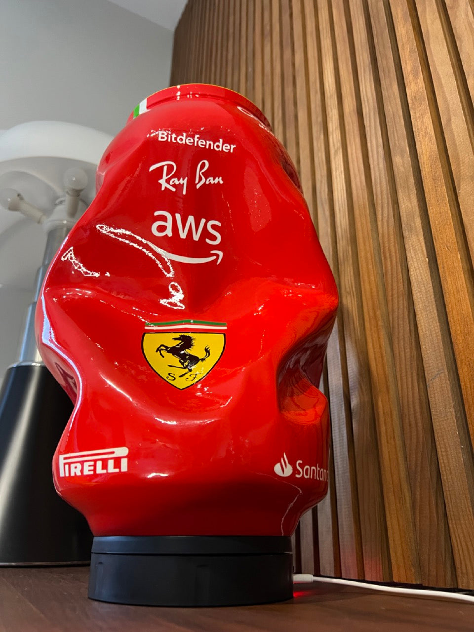 Canette XXL 40 cm F1 Ferrari