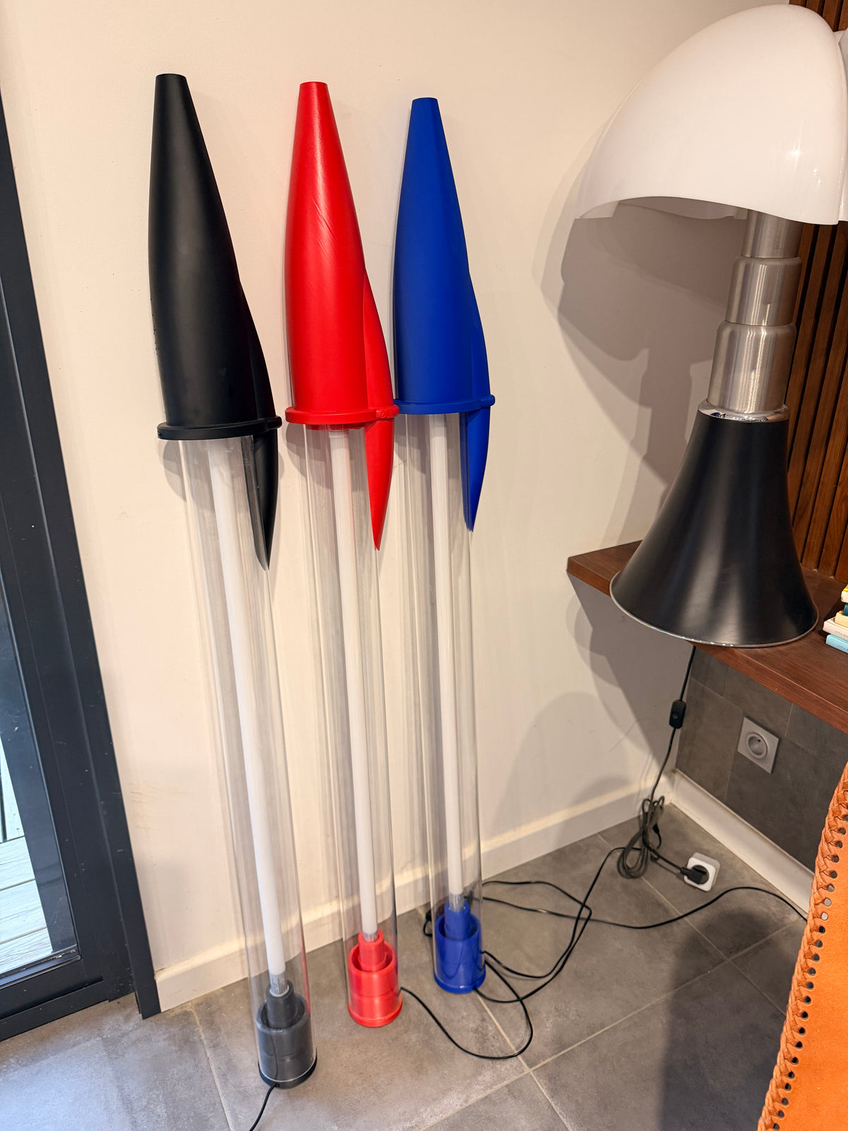 Lampe Stylo Géant Bleu  – Néon LED 140 cm