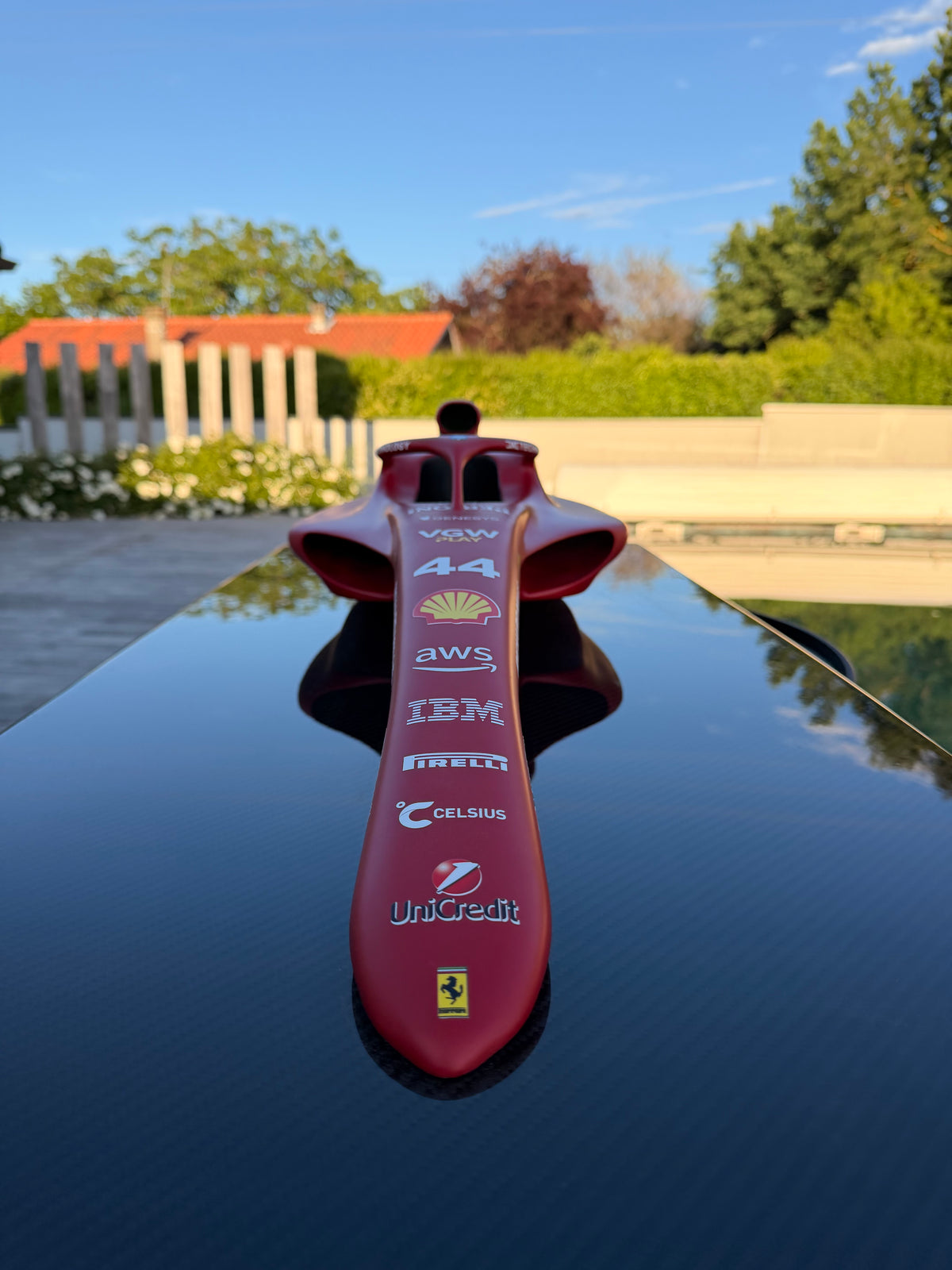 F1 #44 – Sculpture Murale Carbone – Édition Numérotée - Ferrari Lewis Hamilton